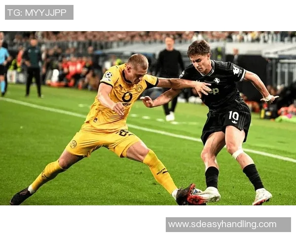 外国足球球星以身体挡球技巧展现防守艺术的精彩瞬间