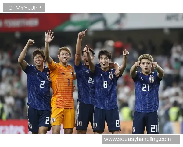 日本足球队客串球星揭秘,他们如何在绿茵场外展现不同魅力